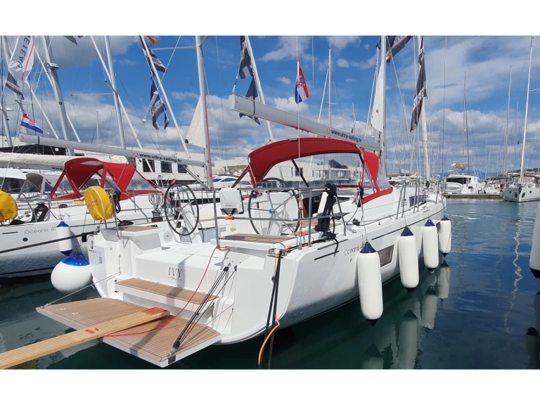 Sailboat to hire Split at the best price