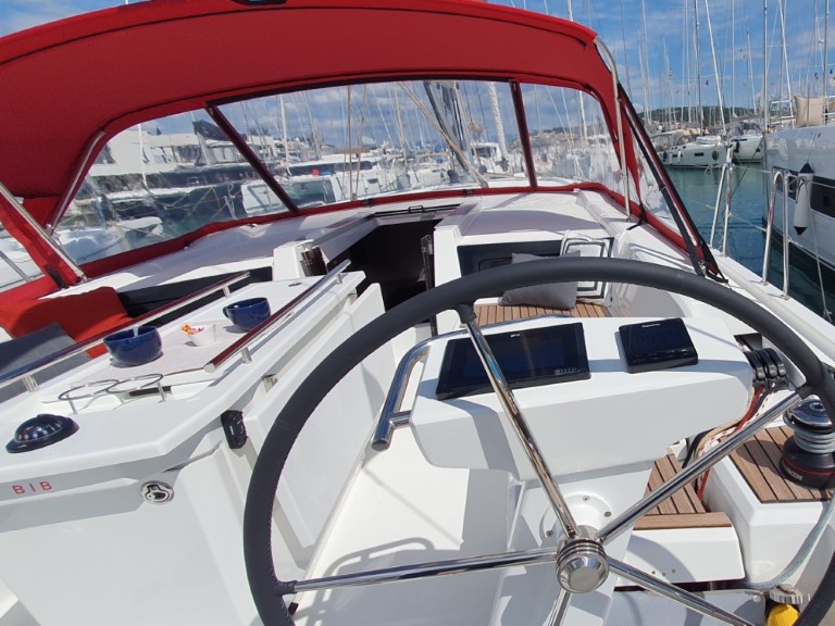 Yacht hire Split cheap Oceanis 46.1