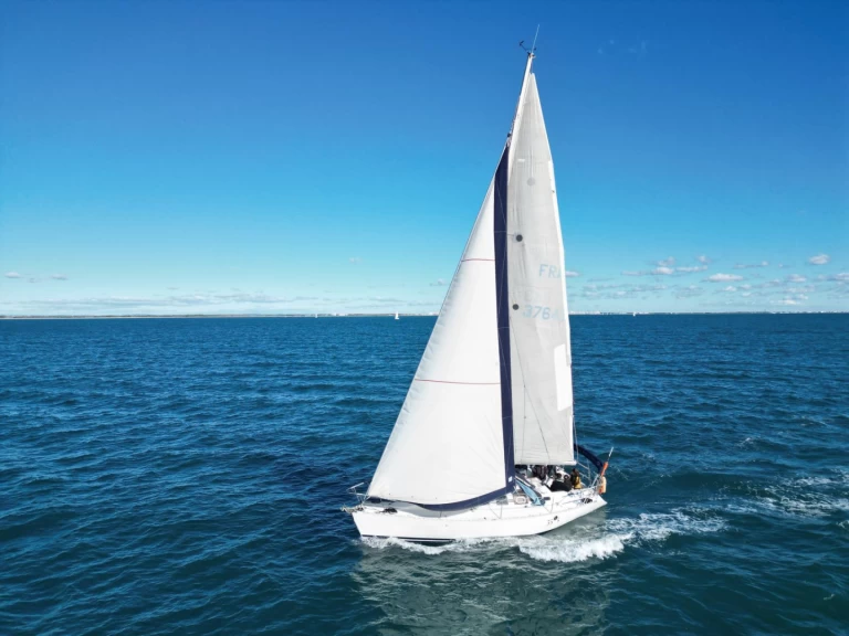 Yacht hire Le Grau-du-Roi cheap First 35 S5