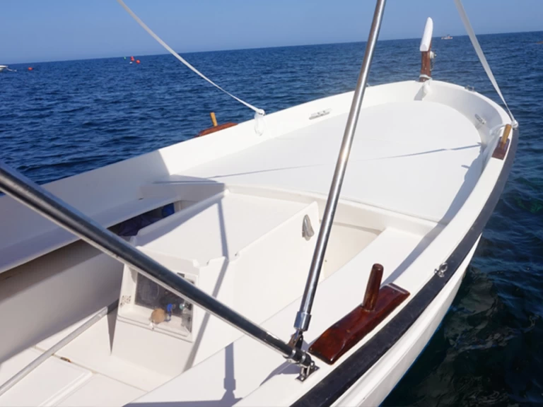 Charter a Pascual Calafat 27 in Calella de Palafrugell on Samboat