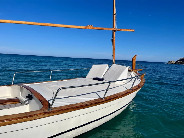 Motorboat to hire Palamós at the best price
