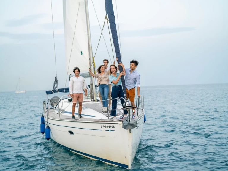 Sailboat to hire Barcelona at the best price