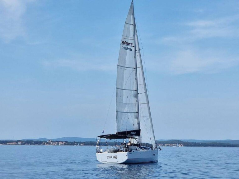 Sailboat hire in Punat - Elan E4