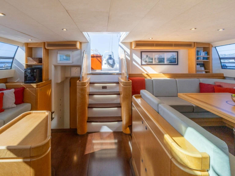 Charter a Cnb-Bordeaux LADY 8 in Southampton on Samboat