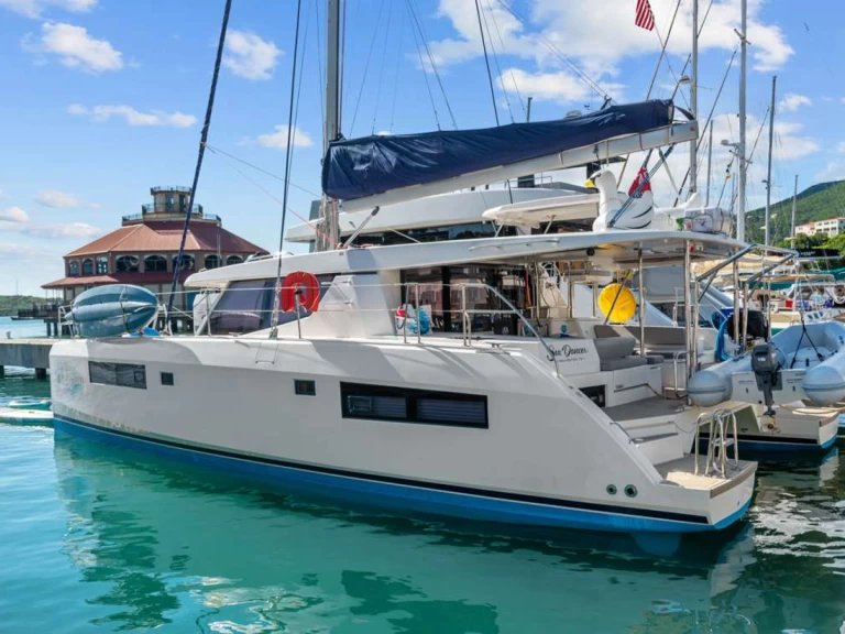 Luxury Yacht to hire Grenada at the best price