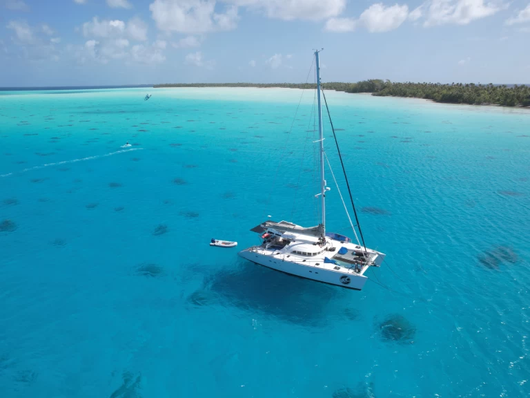 Charter a Lagoon Lagoon 570 in Papeete on Samboat