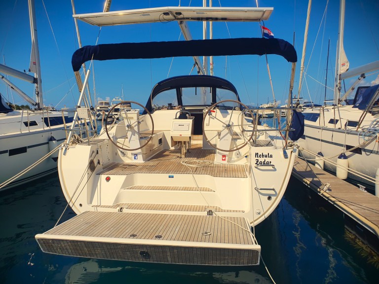 Sailboat hire in Drage - Bavaria Cruiser 46