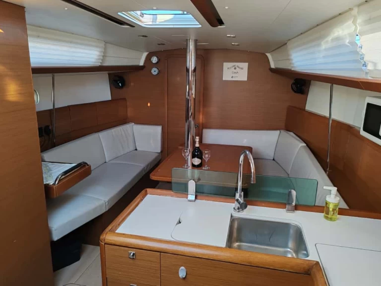 Yacht hire Drage cheap Sun Odyssey 389