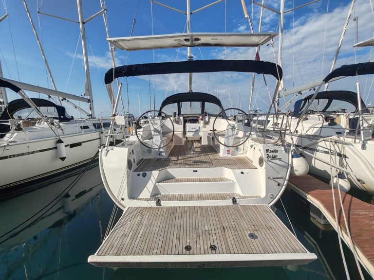 Charter a Bavaria Cruiser 46 in Drage on Samboat