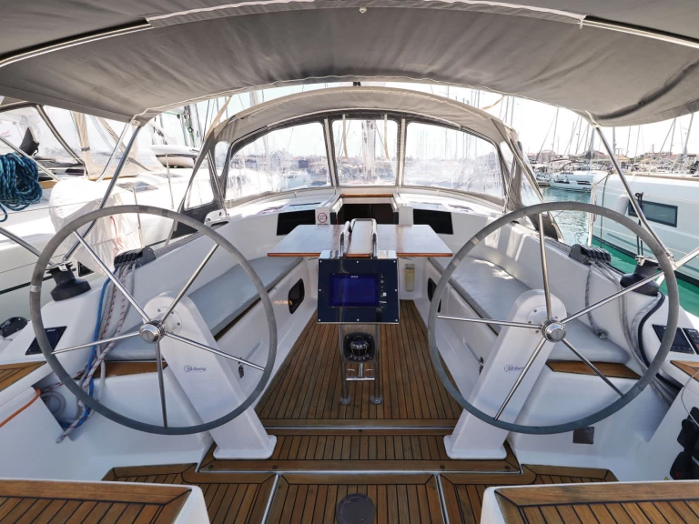 Yacht hire Biograd na Moru cheap Hanse 385