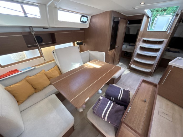 Sailboat hire in Split - Bénéteau Oceanis 46.1