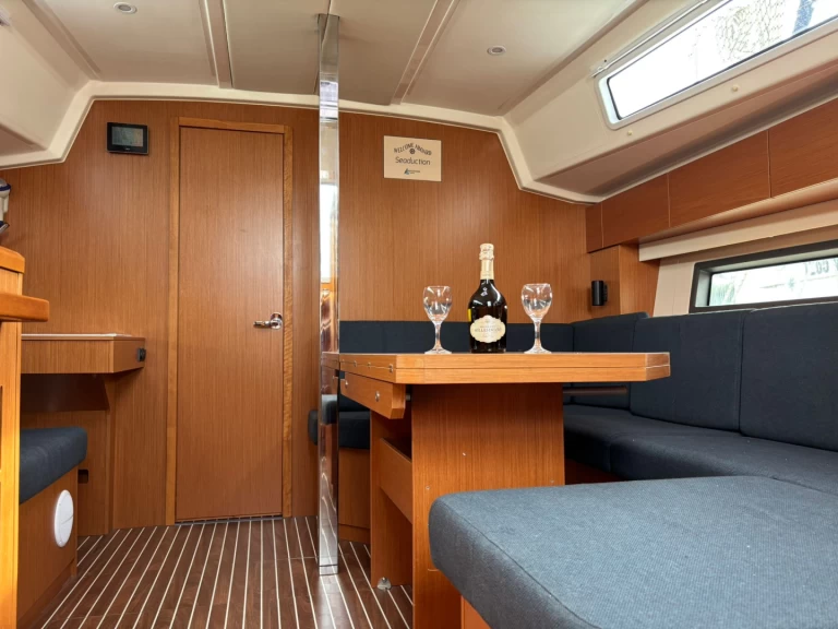 Yacht hire Drage cheap Bavaria C42