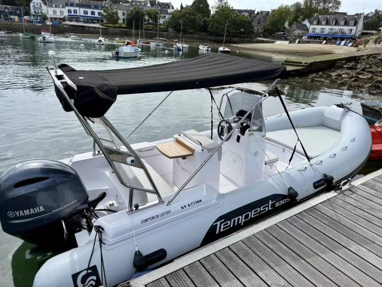 Yacht hire Combrit cheap Tempest 630