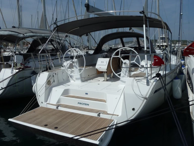 Sailboat hire in Marmaris - Bavaria Cruiser 46