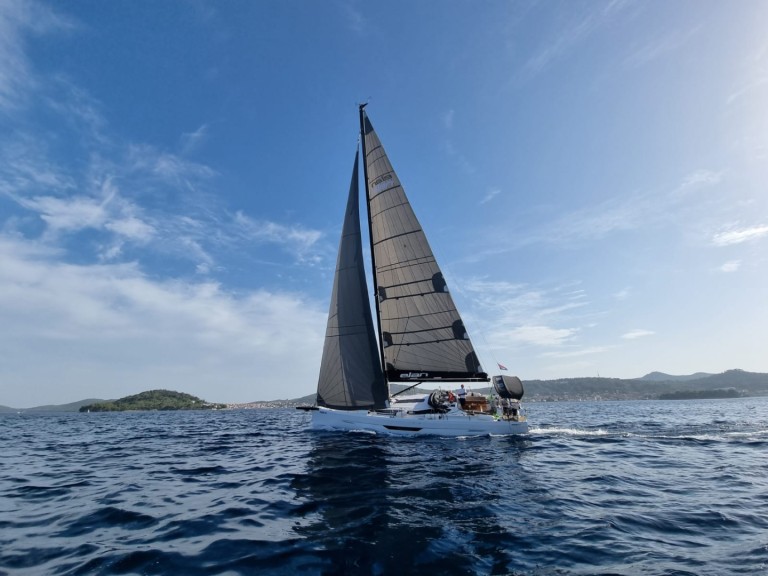 Sailboat to hire Punat at the best price