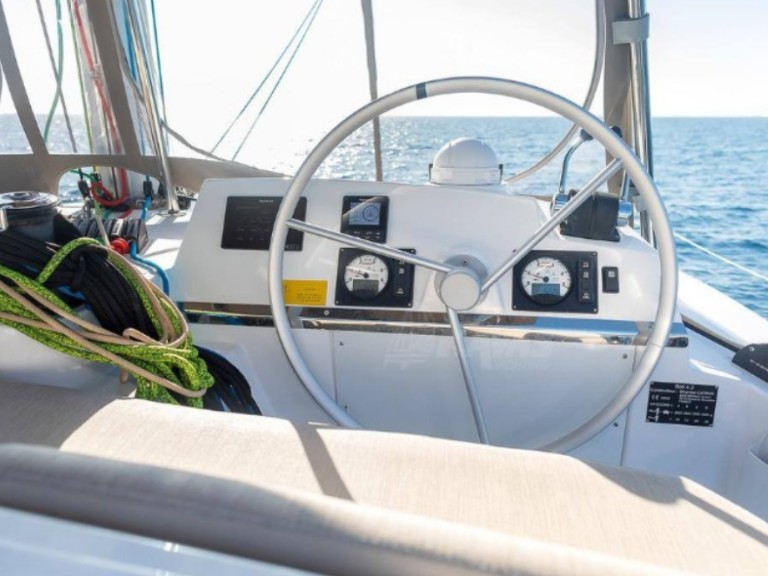 Yacht hire Pálairos cheap Bali 4.2