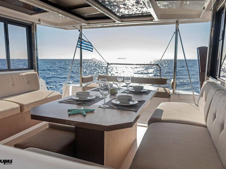 Charter a Bali Bali 4.2 in Pálairos on Samboat