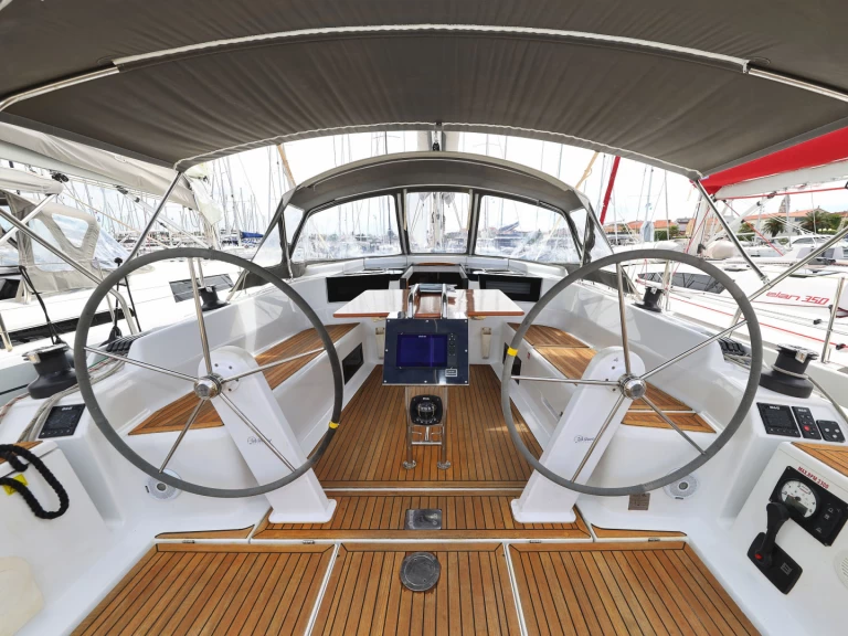 Sailboat to hire Biograd na Moru at the best price