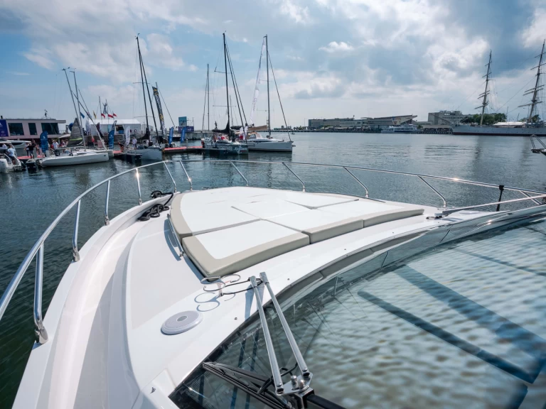 Luxury Yacht hire in Sukošan - Sessa Marine Sessa F48