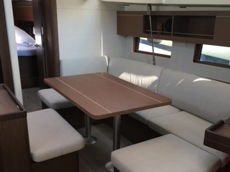 Sailboat hire in Pálairos - Bénéteau Oceanis 46.1