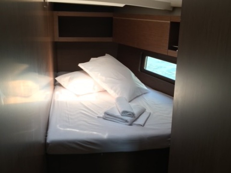 Hire Sailboat Bénéteau with a boat licence