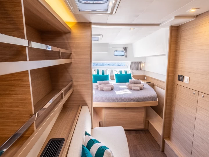 Hire Catamaran with or without skipper Lagoon Lefkáda