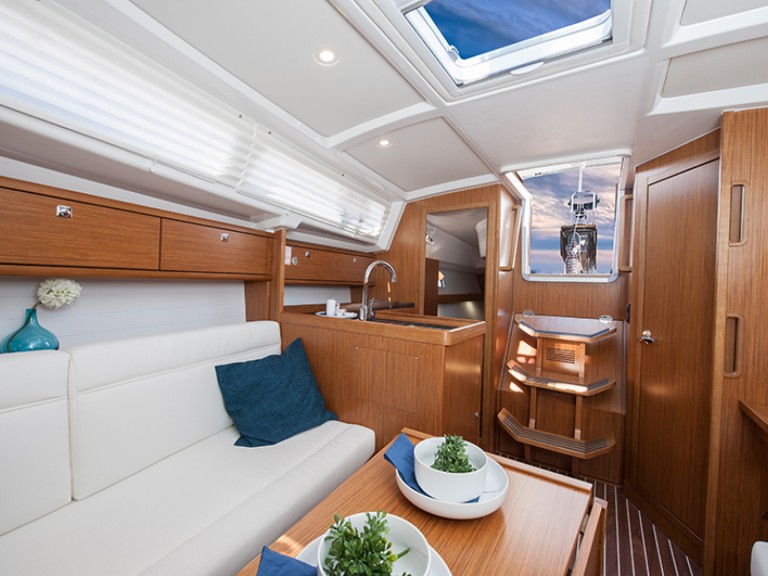 Hire a Bavaria Cruiser 33 Punat
