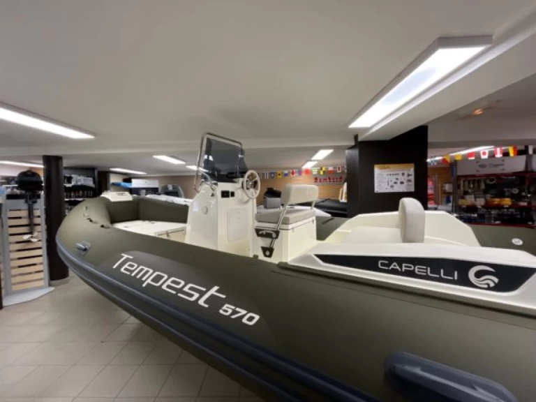Hire a Capelli Tempest 570 Combrit