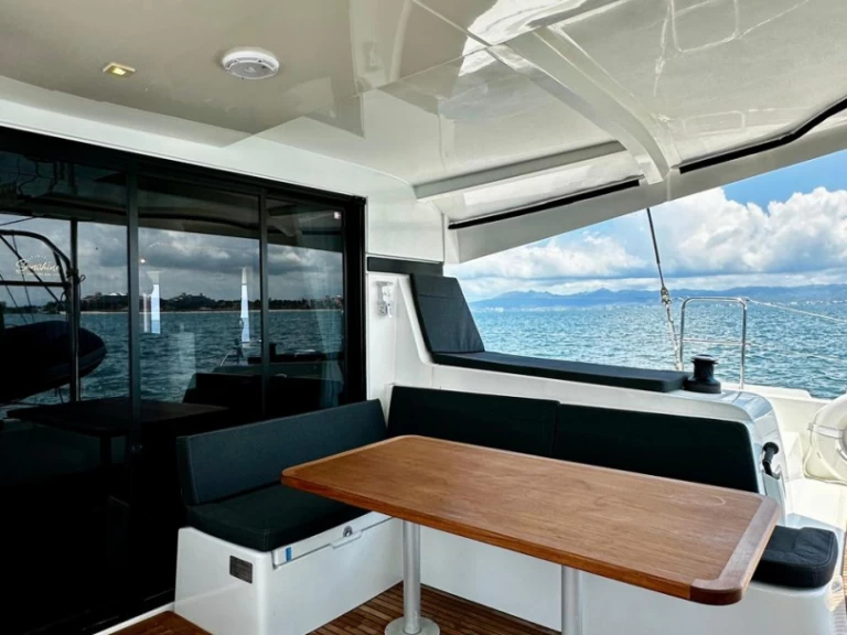 Catamaran to hire Nuevo Vallarta at the best price