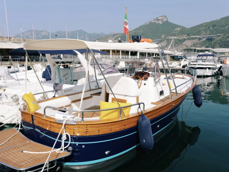 Fratelli Aprea Sorrento 7,50 open cruise charter bareboat or skippered in  Salerno