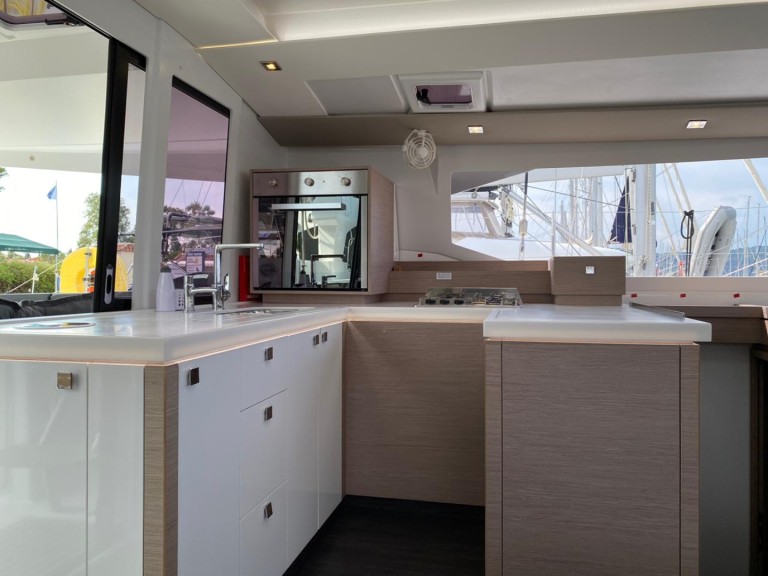 Charter a Fountaine Pajot Astrea 42 in Níkiti on Samboat