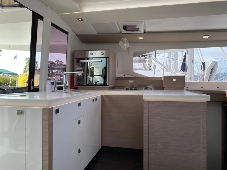 Charter a Fountaine Pajot Astrea 42 in Níkiti on Samboat