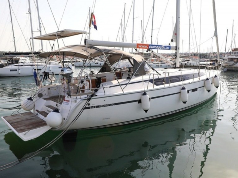 Hire Sailboat Bavaria with a boat licence