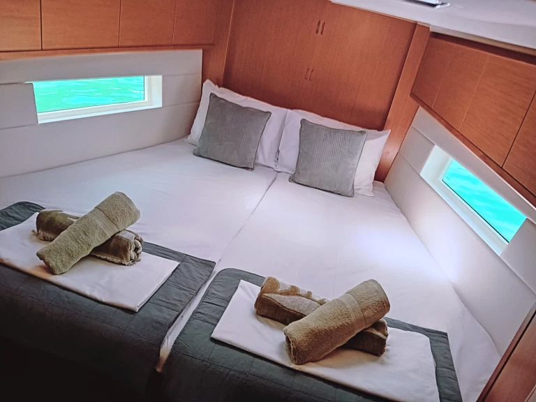 Sailboat hire in Vlycho - Bavaria Bavaria C45 Holiday