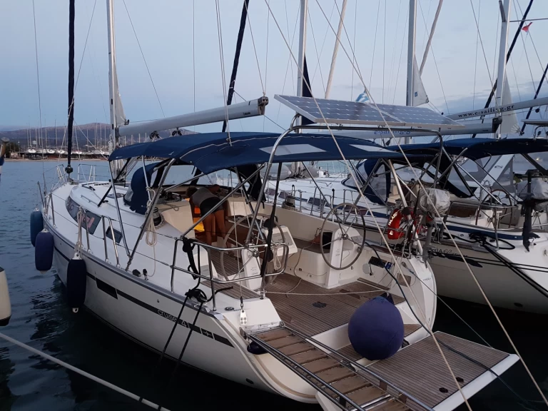 Sailboat hire in Lefkáda - Bavaria Cruiser 41