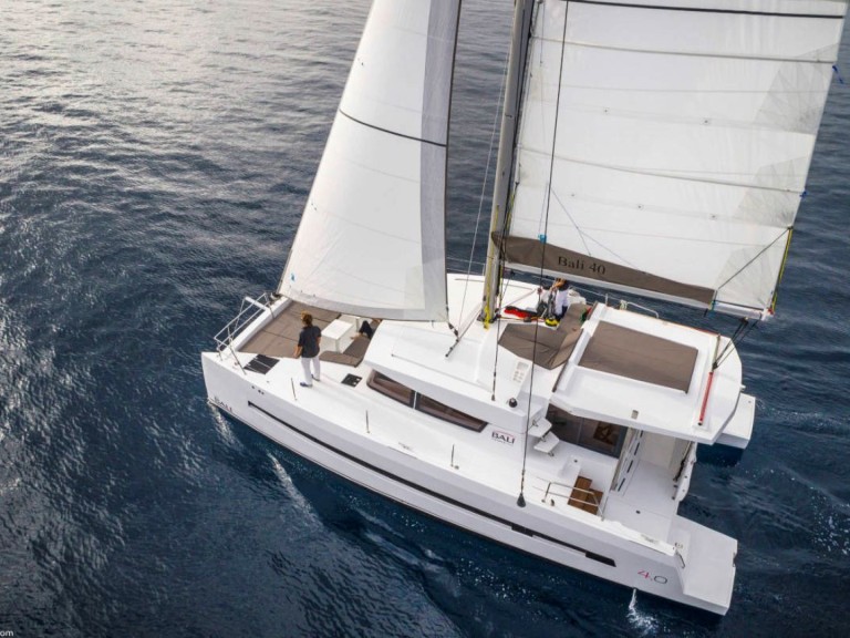 Catamaran to hire Komolac at the best price