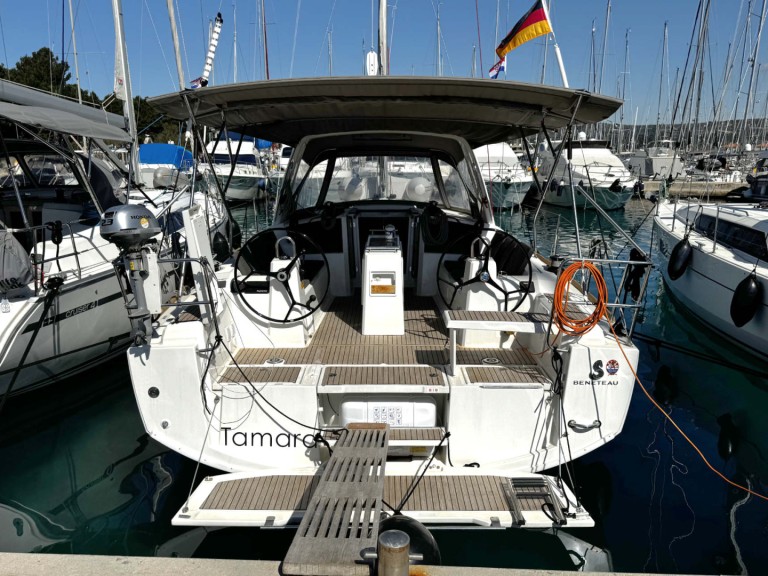 Sailboat to hire Rogoznica at the best price