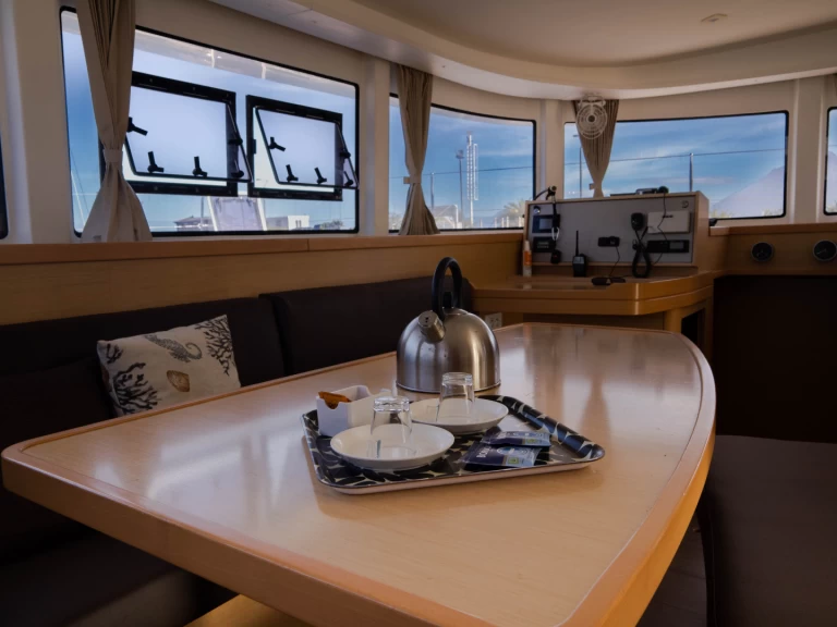 Yacht charter Castellammare del Golfo - Lagoon Lagoon 42 on SamBoat