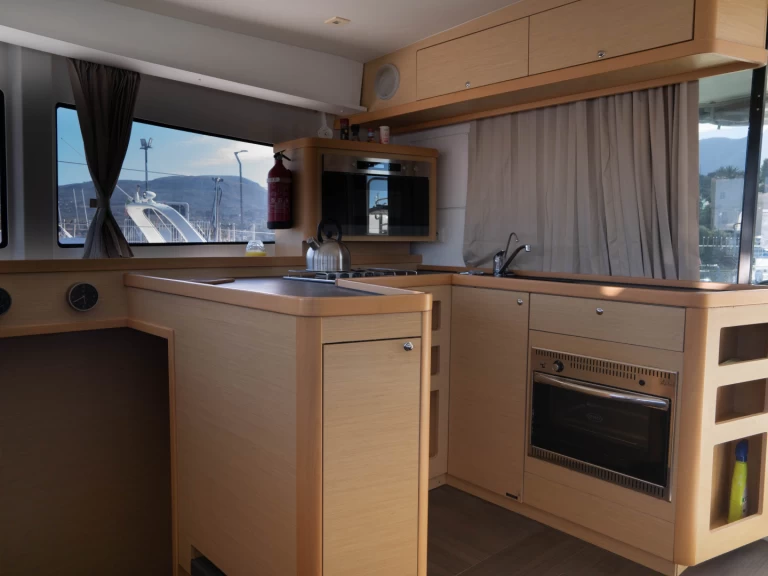 Yacht hire Castellammare del Golfo cheap Lagoon 42