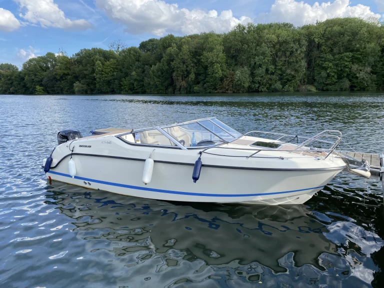 Hire a Quicksilver Activ 645 Cruiser Paris