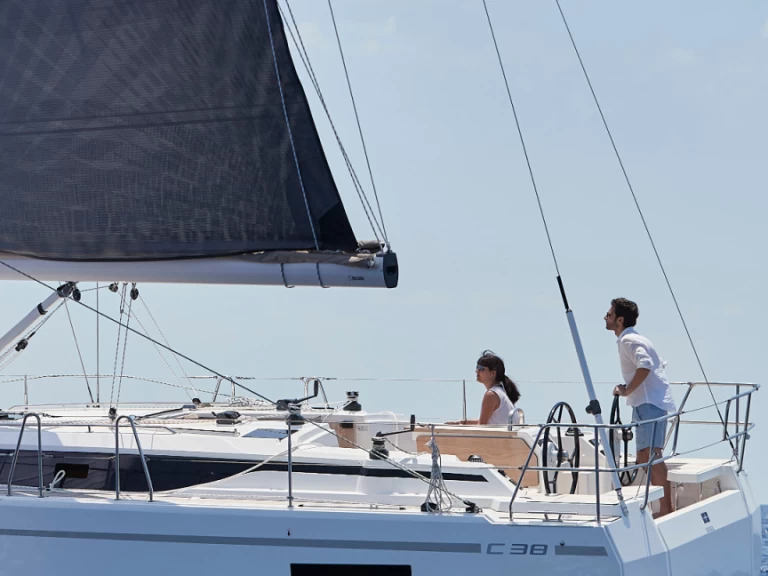 Sailboat to hire France at the best price
