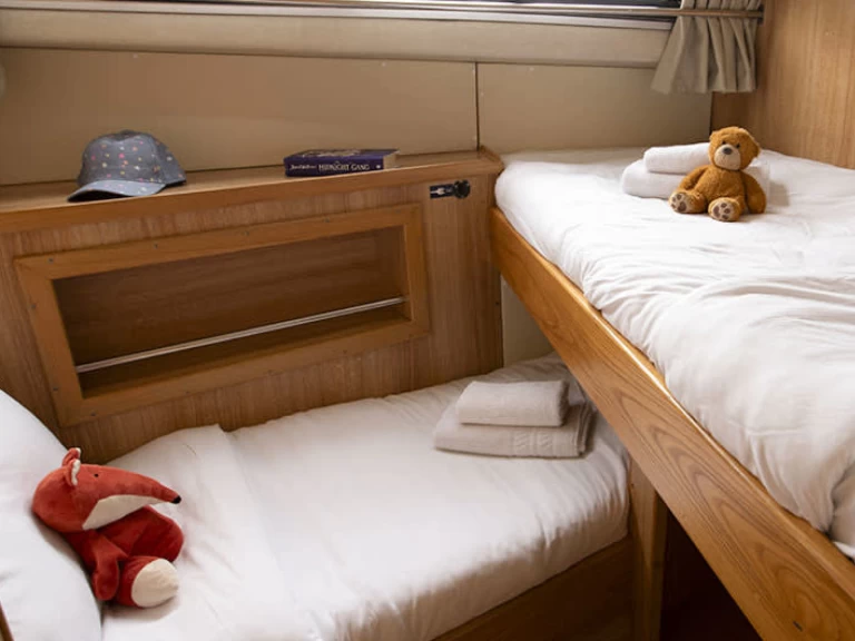 Le Boat Classique Star charter bareboat or skippered in  Chertsey