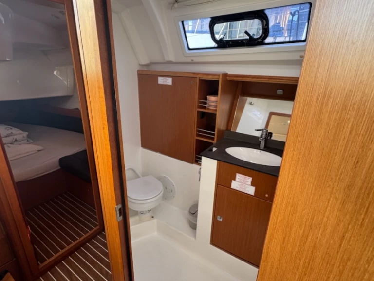 Yacht charter Rogoznica - Bavaria Cruiser 41 on SamBoat