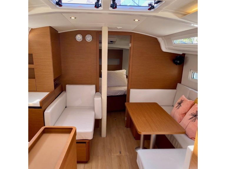 Yacht hire Lefkáda cheap Sun Odyssey 410 (2023)