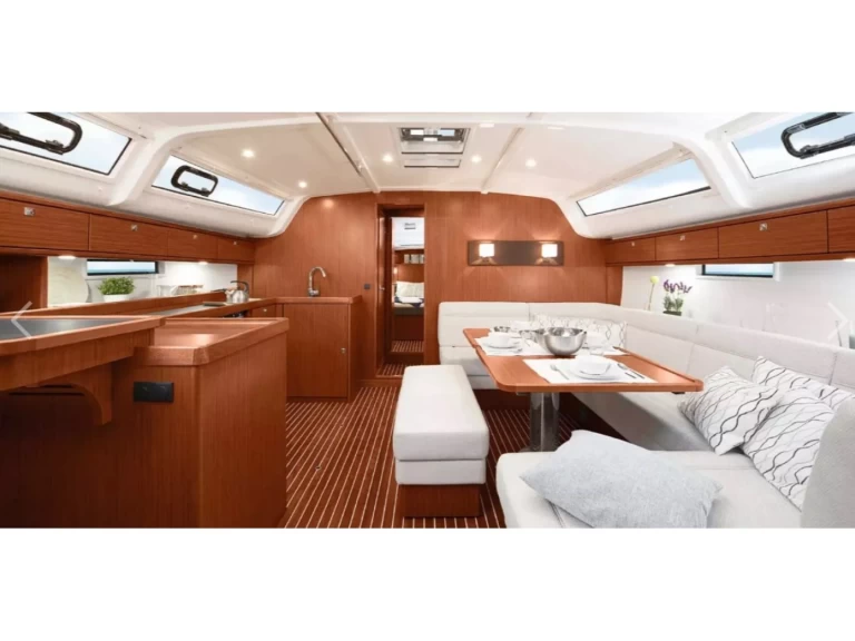 Sailboat to hire Skiathos at the best price