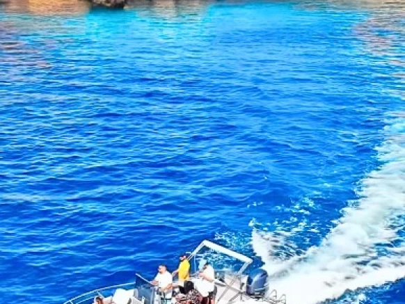 Yacht hire Comino cheap 23 Open Boat 