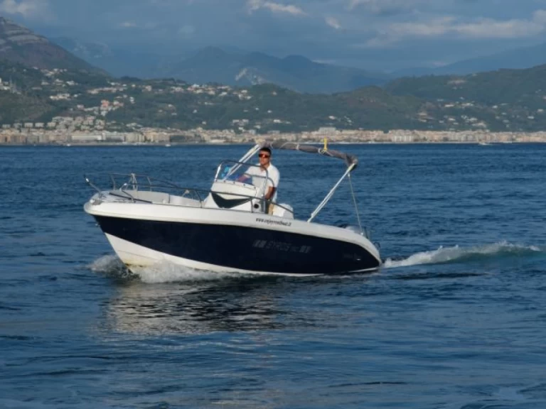 Charter a Orizzonti Syros 190 in Cetara on Samboat