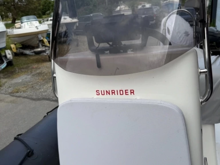 Bombard Sunrider 650 charter bareboat or skippered in  Loctudy