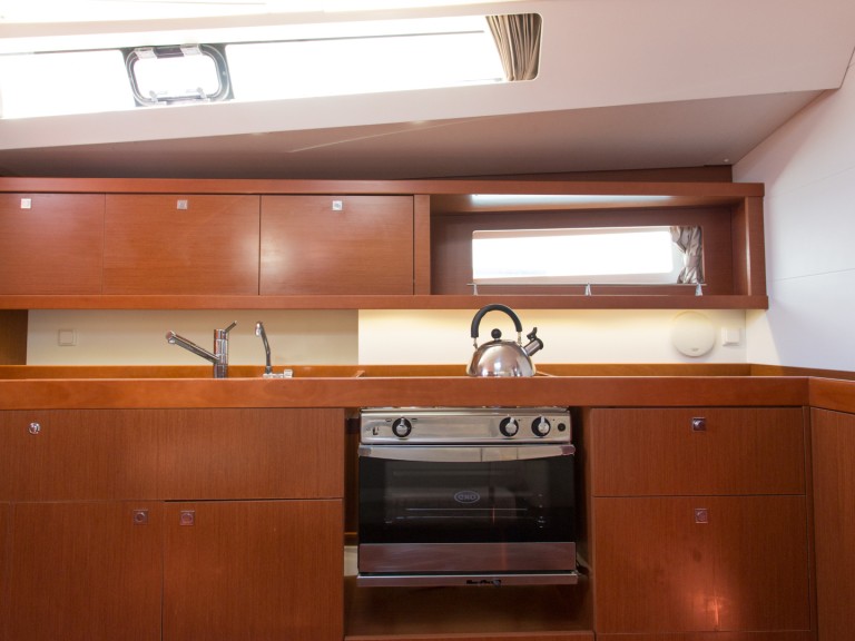 Bénéteau Oceanis 45 charter bareboat or skippered in  Lefkáda