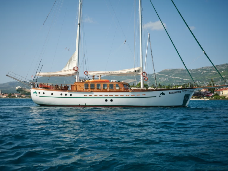 Hire Sailboat Yener-Yachts with a boat licence
